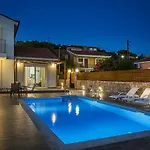 Βίλα Seabreeze Μηνιά