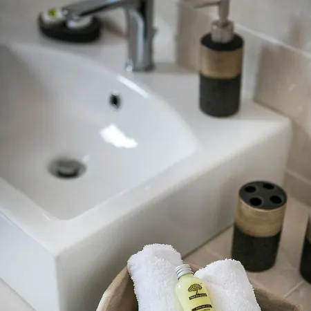 Seabreeze Villa Minia